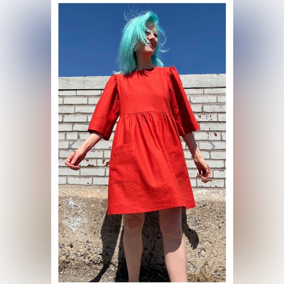 Chimney Swift Dress in Poppy - Picture 6 of 10